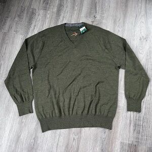 NEW Orvis Mens L V Neck Long Sleeve Casual Pullover Green Merino Wool Sweater
